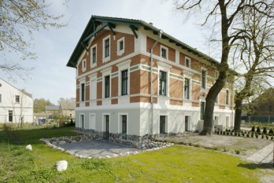 denkmalgesch�tztes Mehrfamilienhaus in Stahnsdorf